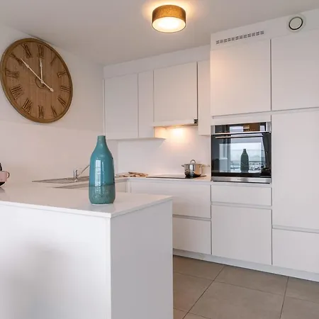 Catamaran - Bright Duplex With Balcony And Stunning View Over The Port Of Ostend *